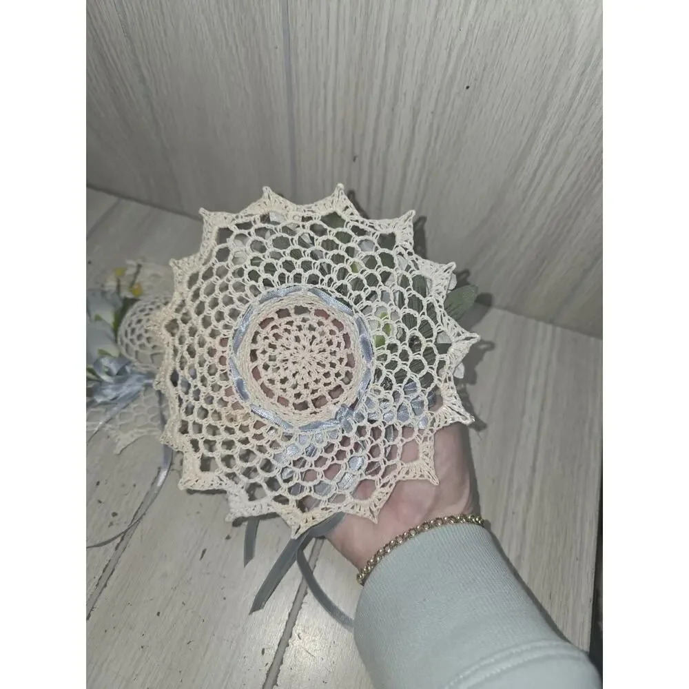 Vtg Hand Crocheted Starched Shabby Chic Decorated Hats Boho Heritage Set 4 Read